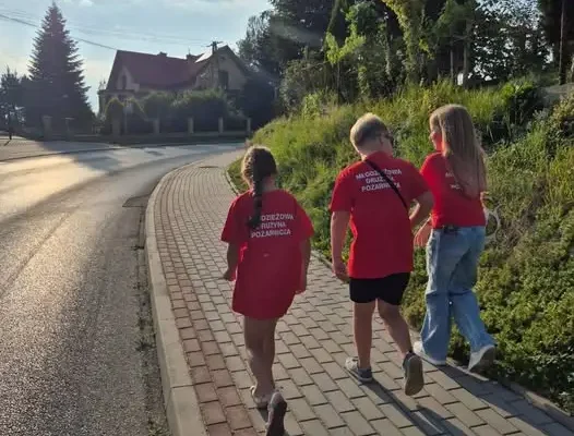 Młodzieżowa Drużyna Pożarnicza z OSP Złota edukuje o bezpieczeństwie