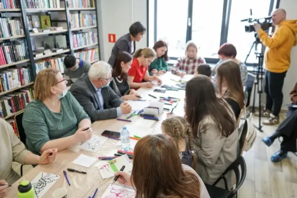 Azja w bibliotece – wakacyjna podróż młodych odkrywców z Borzęcina