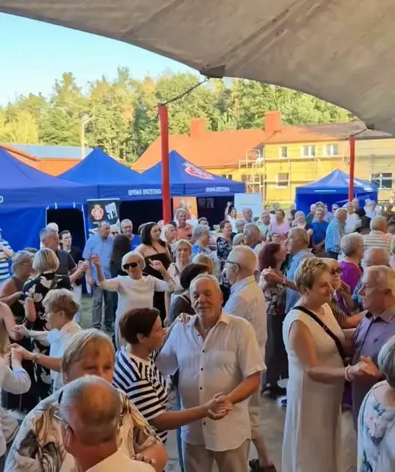 Senior Party w Brzesku: Wojciech Gąssowski porwał publiczność kultowym hitem