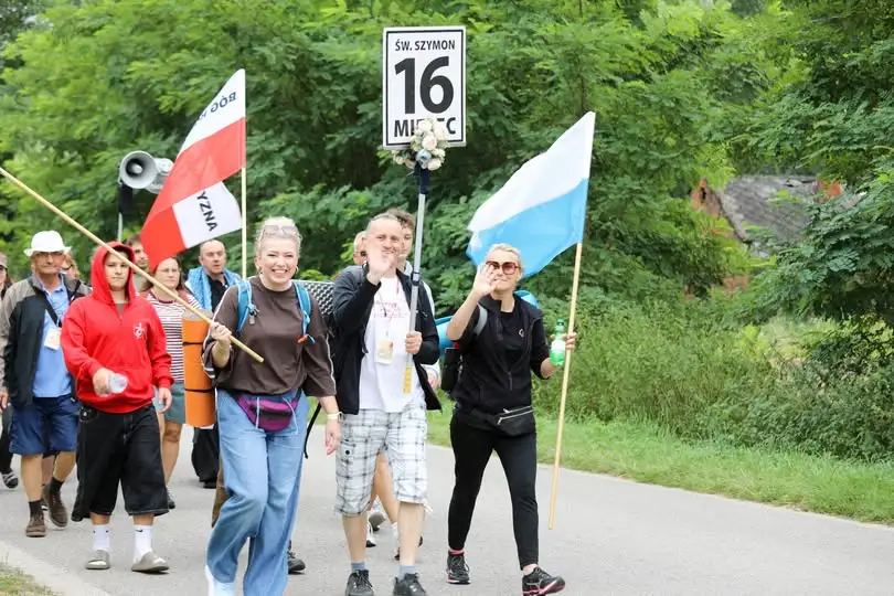 Pielgrzymi na Jasną Górę przeszli przez Gminę Szczurowa