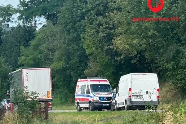 Kolizja na DW980 w Biskupicach Melsztyńskich – najechanie na tył pojazdu