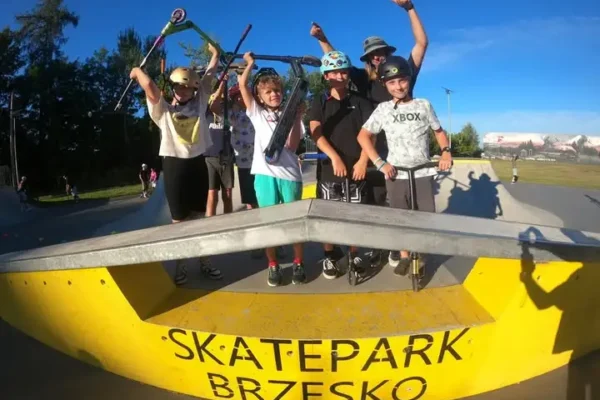 Podsumowanie aktywnego lata w Brzesku: treningi, zumba i skatepark przyciągnęły mieszkańców