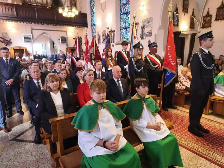 87. rocznica bombardowania pociągu w Maszkienicach. Odsłonięto nowy pomnik