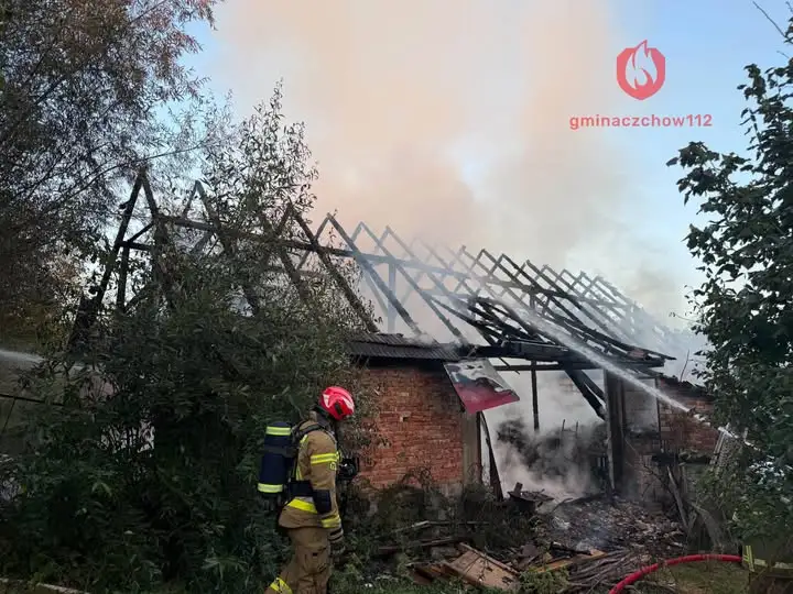 Pożar stodoły w Tworkowej. Ruch na DK75 wahadłowy