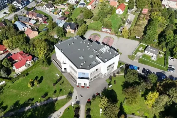 Jubileusz 80-lecia biblioteki w Brzesku – wyjątkowy wieczór już dziś