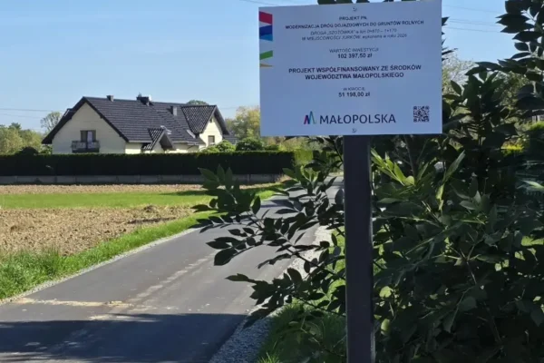 Gmina Czchów modernizuje drogi dojazdowe do pól. Ponad 1,6 km nowych nawierzchni