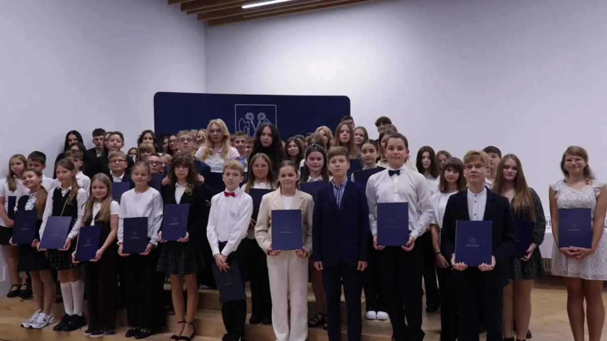 Gmina Szczurowa nagrodziła 76 najlepszych uczniów