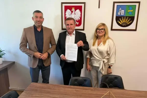 Gnojnik: ruszyła modernizacja trybuny stadionu piłkarskiego