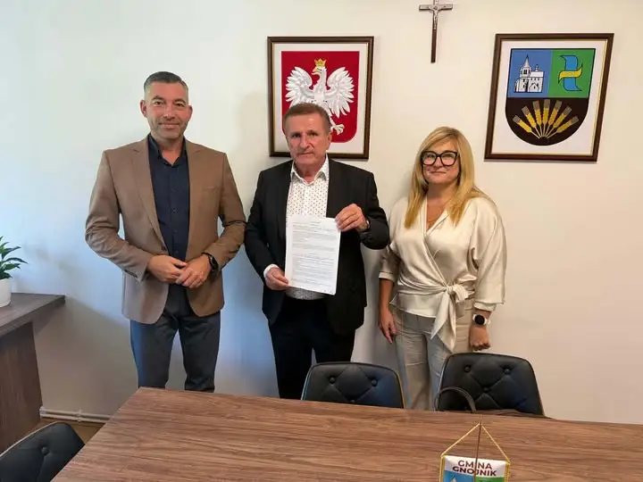 Gnojnik: ruszyła modernizacja trybuny stadionu piłkarskiego