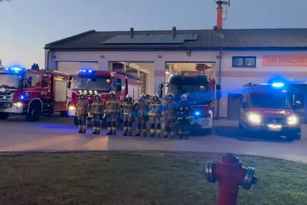 Borzęcin Duży: strażacy OSP oddali hołd kolegom poległym w pożarze w Nisku