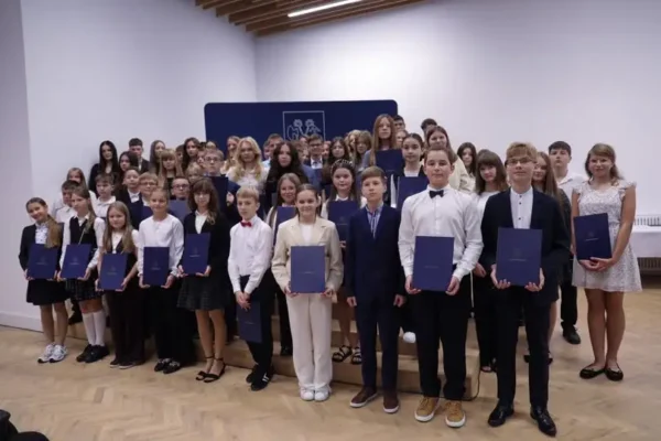 Gala stypendialna w Gminie Szczurowa – 76 uczniów nagrodzonych