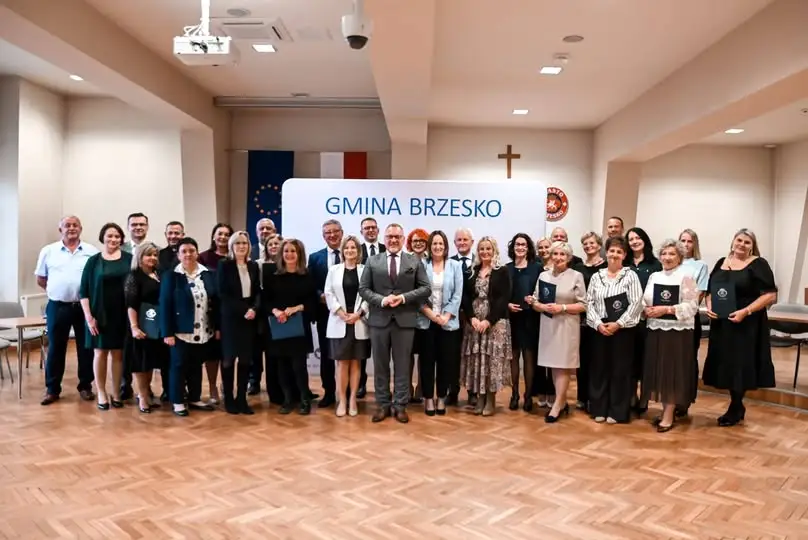 Nagrody Burmistrza Brzeska dla nauczycieli z okazji Dnia Edukacji Narodowej
