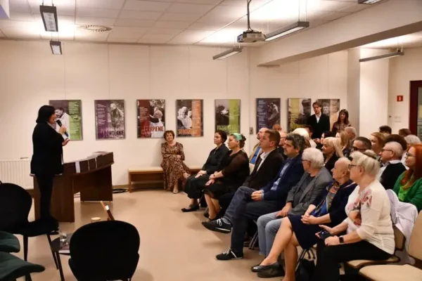 Brzesko: promocja książki o przedwojennej szkole i wielokulturowej pamięci regionu