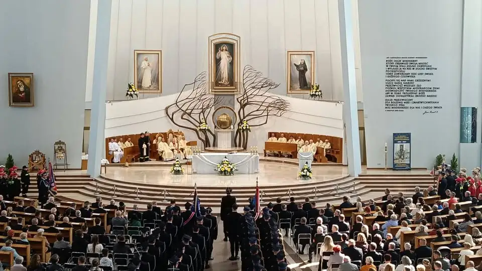 Strażacy z Małopolski pielgrzymowali do Łagiewnik