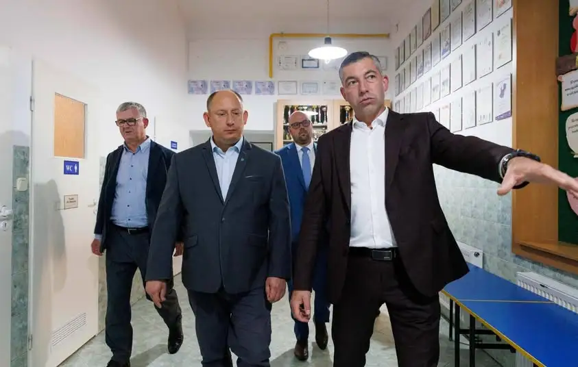 Szkoła w Gosprzydowej przejdzie rozbudowę i remont. Gmina Gnojnik pozyskała 3,6 mln zł dofinansowania